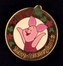 Disney Japan Tokyo Disneyland TDL TDR Piglet Gold Circle Flower Pooh pin