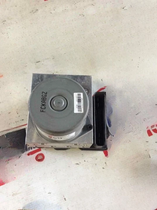 2010 KIA SOUL 2.0L  ABS Anti-Lock Brake Pump Assembly OEM Foto 2 de 4