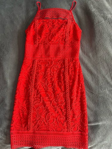 Rotes Kleid in Spitzenoptik von Topshop Größe 8