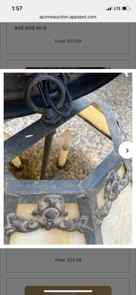 Hermosa araña de escoria vintage con vidrio crema y hermosos detalles florales Foto 4 de 4