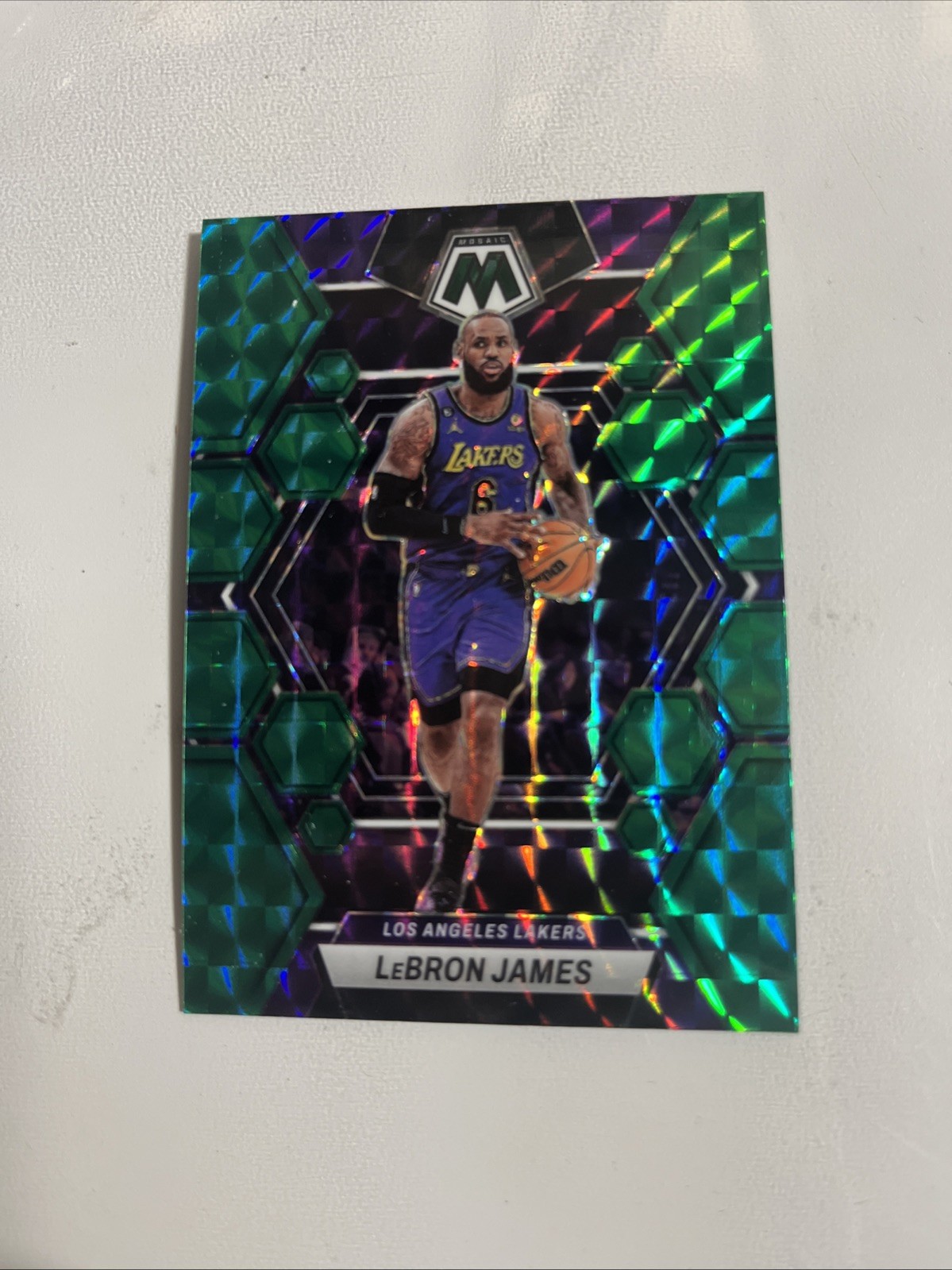 LeBron James 2022-23 Panini Mosaic Green Mosaic Prizm #98