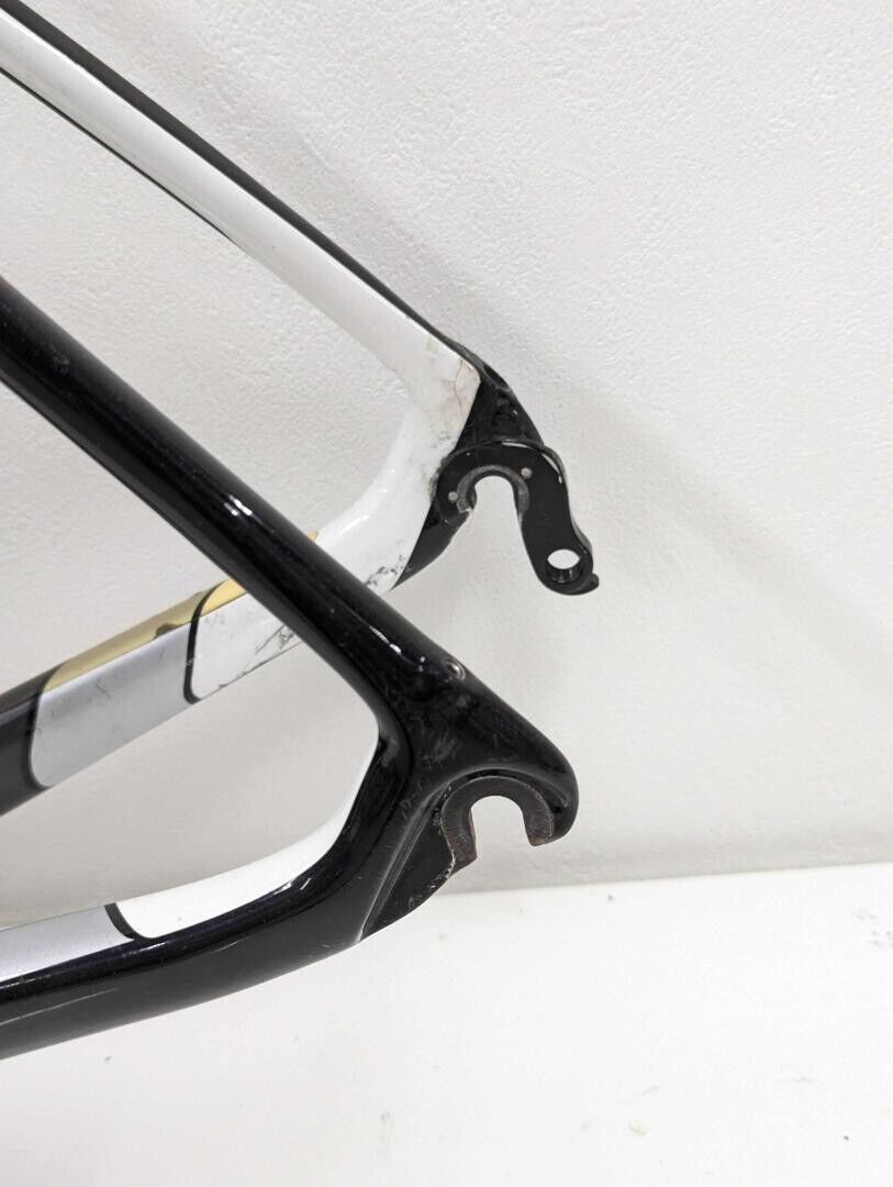 Trek Domane SL 58cm 2017 Model Carbon Frameset FR241121Y Trek Domane SL 58cm 2017 Model Carbon Frameset FR241121Y