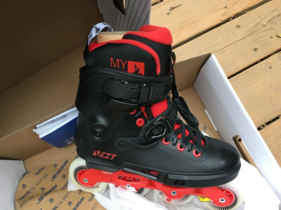 Powerslide Next 80 - habs brake included.  Size mens 40-41/25.8-26.1/7.5-8.0