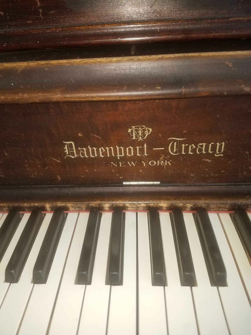 Antique Upright Piano Davenport-Treacy