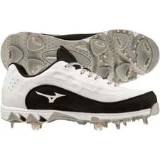 MIZUNO WOMEN'S 9 SPIKE SWIFT 8 METAL FASTPITCH SOFTBALL CLEATS SIZE 9.5