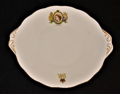 Vtg ROYAL ALBERT England QUEEN ELIZABETH II Coronation 9''d Handled Cake Plate