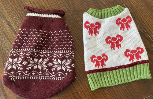 Christmas Dog  Sweaters Pet Sweater  White Size X Small Maroon Size Small