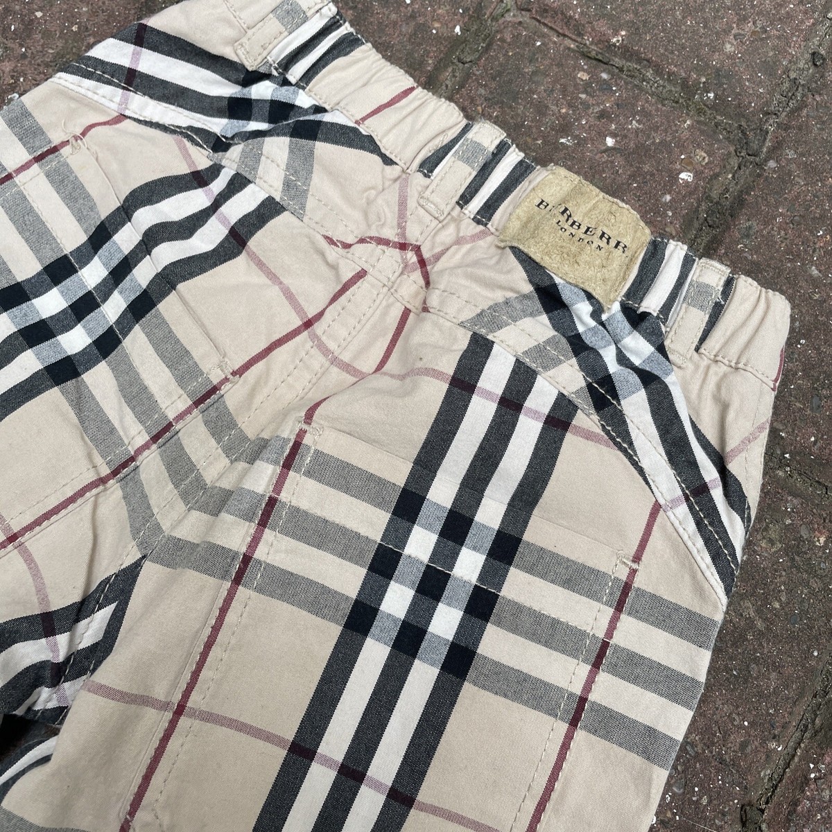 エムも★Burberrysバーバリー★ノバチェック柄バルーンパンツ紺ネイビ エムも様専用☆Burberrysバーバリー☆ノバチェック柄バルーン