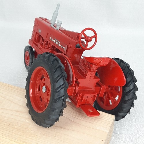 Ertl 1:16 McCormick Farmall 300 1984 Toy Farmer Edition #417-10PA with Letter - Picture 9 of 11
