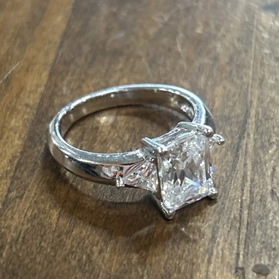 925 Silber Rechteck/Dreieck Akzent Steine DQ CZ Ring Gr. 7,5 4,86 g