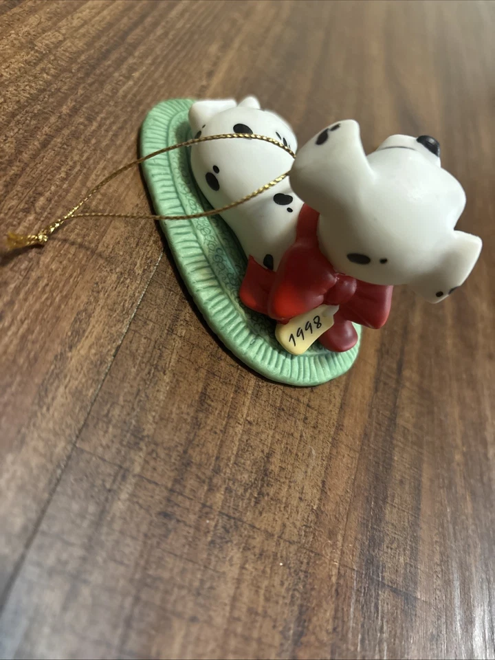 Adorno de porcelana Grolier Disney 101 Dálmatas esperando a Santa 1998 vintage  Foto 3 de 4