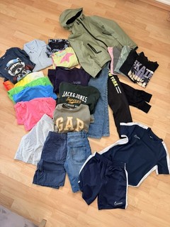 Bekleidungspaket Junge 134 140 27 Teile NEXT Jack & Jones GAP Nike H&M