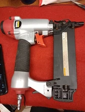 Air Nailer/Stapler Central Pneumatic 18 Gauge 2-in-1