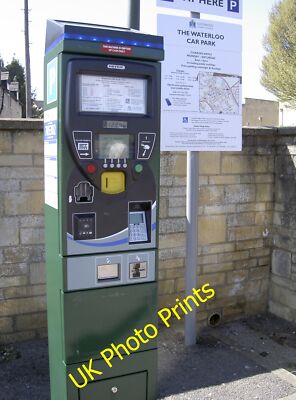 Foto 6x4 Das sich ständig verändernde Gesicht der Technik Cirencester Ein Parkplatz getroffen c2015