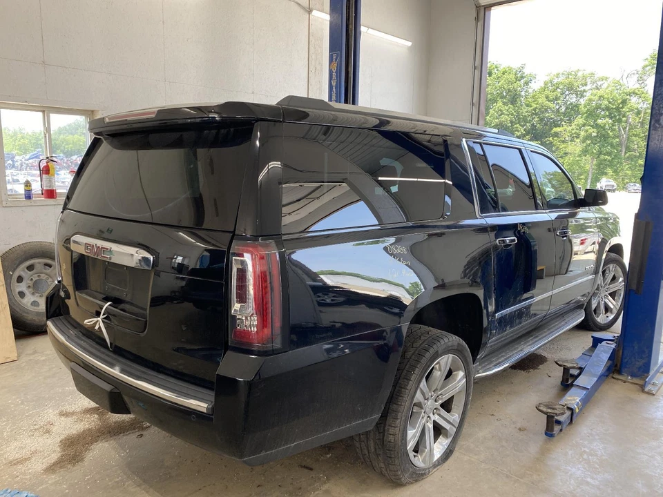 Used ABS Pump and Motor Assembly fits: 2016 Gmc Yukon xl 1500 Assembly LH frame - Image 3 of 4