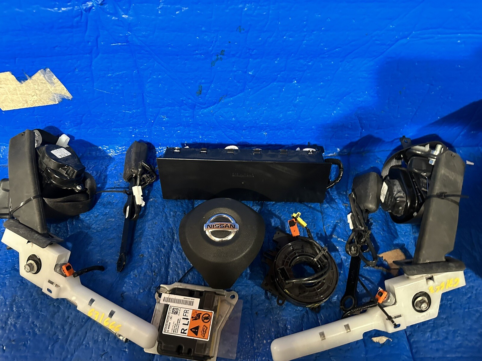 20182019Nissan Kicks Drive Wheel & Drive Knee airbag & Seatbelts eBay