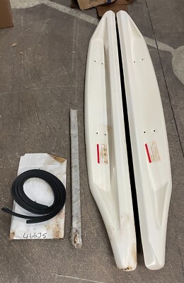 PARTS Lund Fiberglass X-Steps Running Board 1999 Ford F350 Super Duty Ext Cab