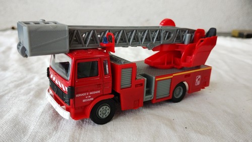 miniature / echelles 1/60 " CAMION saviem " / camion pompier solido - Foto 2 di 9