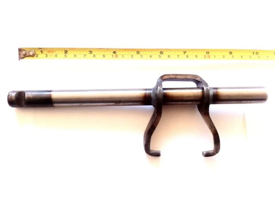 Clutch Fork CARQUEST 14561 CHUTCH-IN fits 1984 1987 Pontiac Fiero NEW VINTAGE - Image 2 of 4