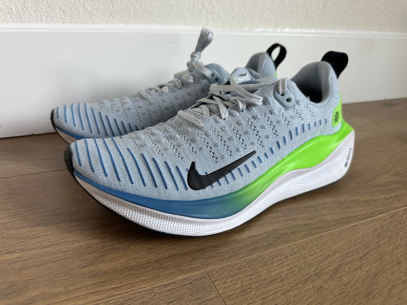 SAOLA Nike ReactX Infinity Run 4 W Uomo US 9.5 4E Wide Armory Blu Nero Stella Blu