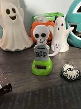 Halloween Solar Tombstone With Skull  