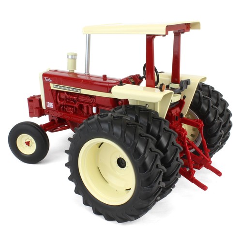 ERTL 1/16 IH Farmall 1206 Rear Duals & Canopy 60 Ann. Prestige Collection 44416 - Picture 4 of 7