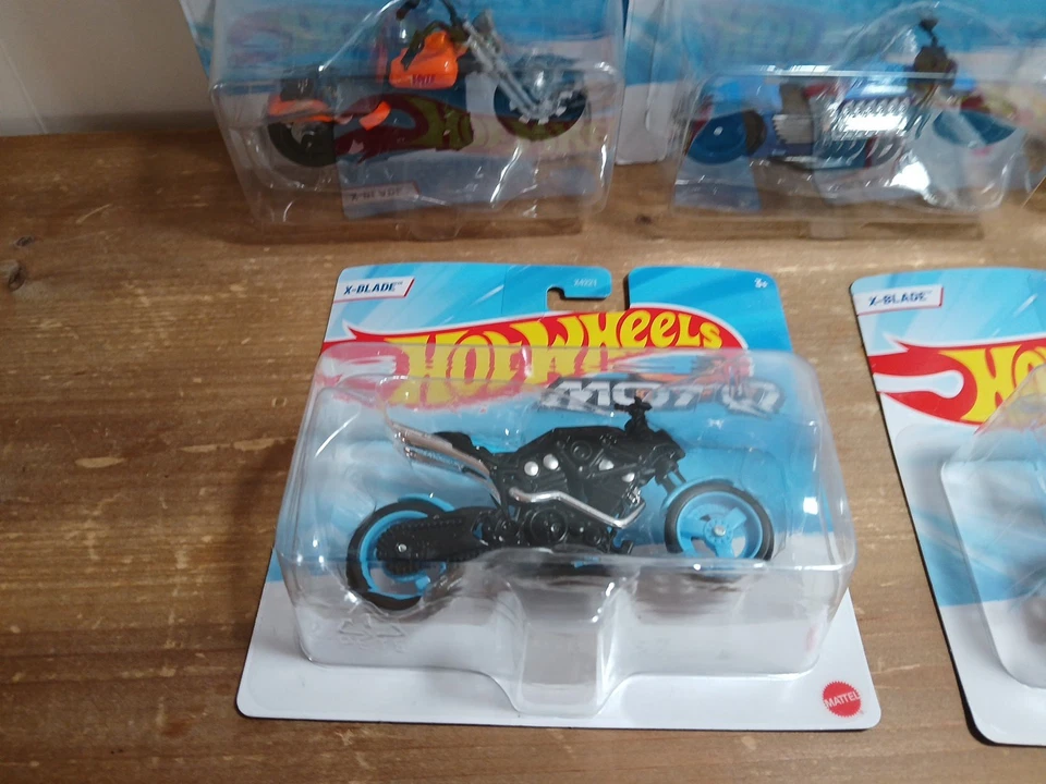 Lot Of 5 Hotwheels MOTO Bikes - Image 4 of 4