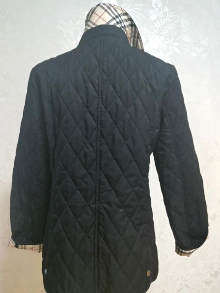 Chaqueta Burberry London para mujer acolchada con diamantes forrada a cuadros Nova negra talla 40