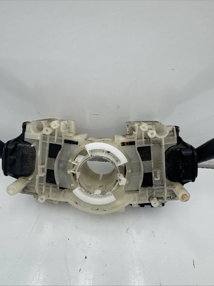 2004-2006 Toyota Tundra Steering Column Turn Signal Wiper Switches B266-16 - Image 4 of 4