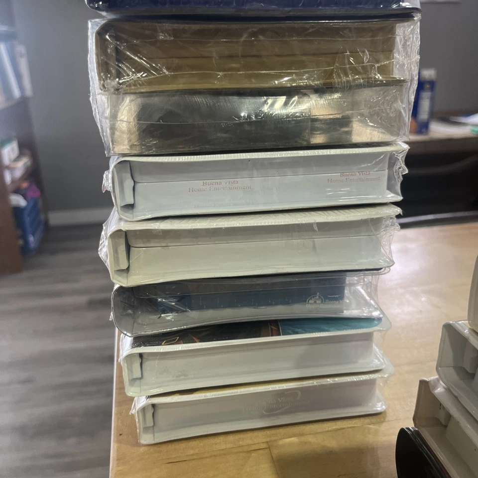 Disney VHS Assorted Lot of 9,Black Dia & Master Gold Collection, E.T….. - Image 3 of 4