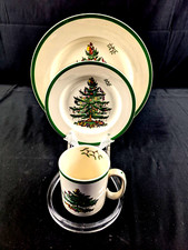 Spode Christmas Tree China, 3 Piece Setting, S3324R