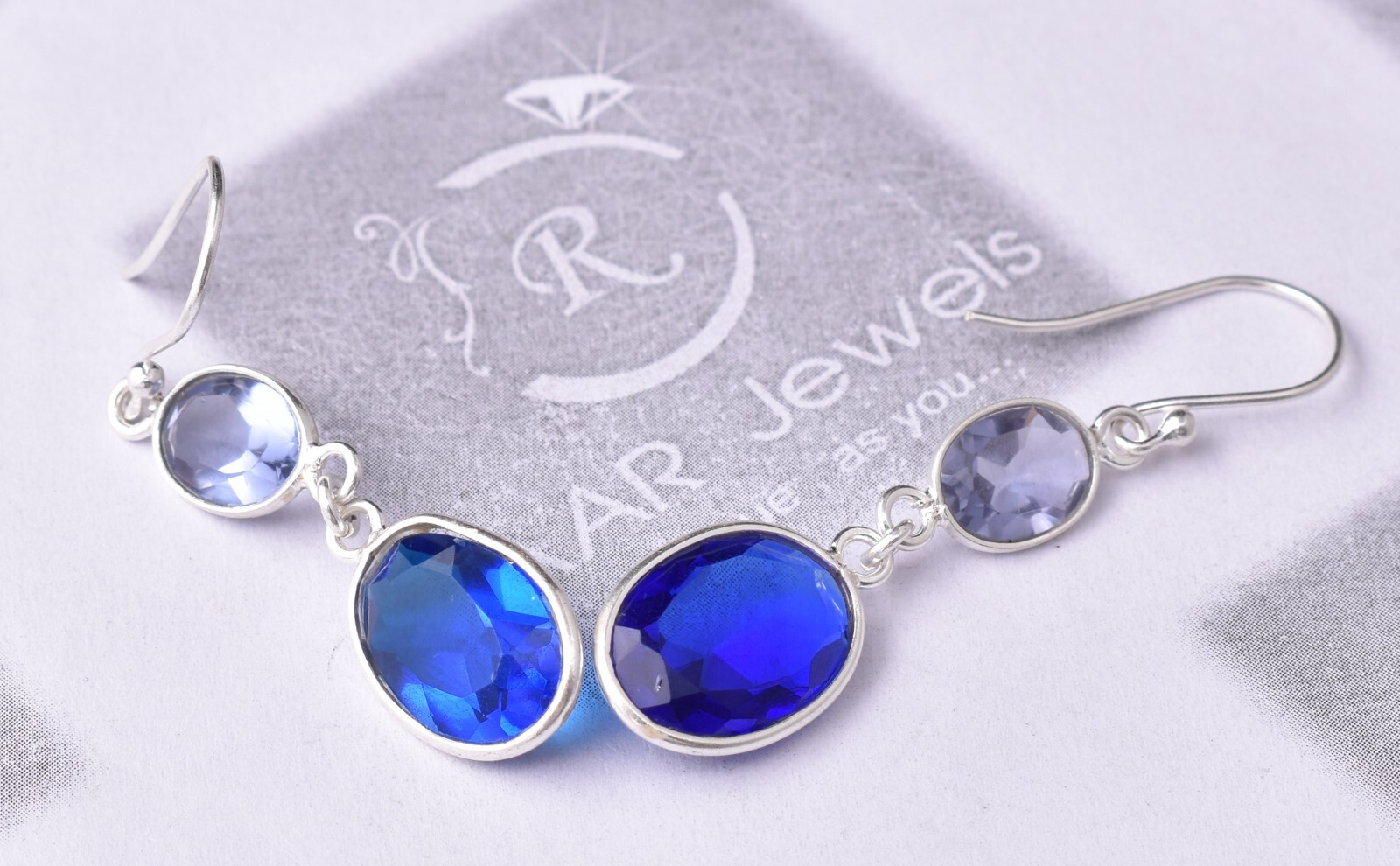 Orecchini Pendenti In Argento Sterling Con Topazio Blu Di Londra: Gioielli Minimalisti - Italia