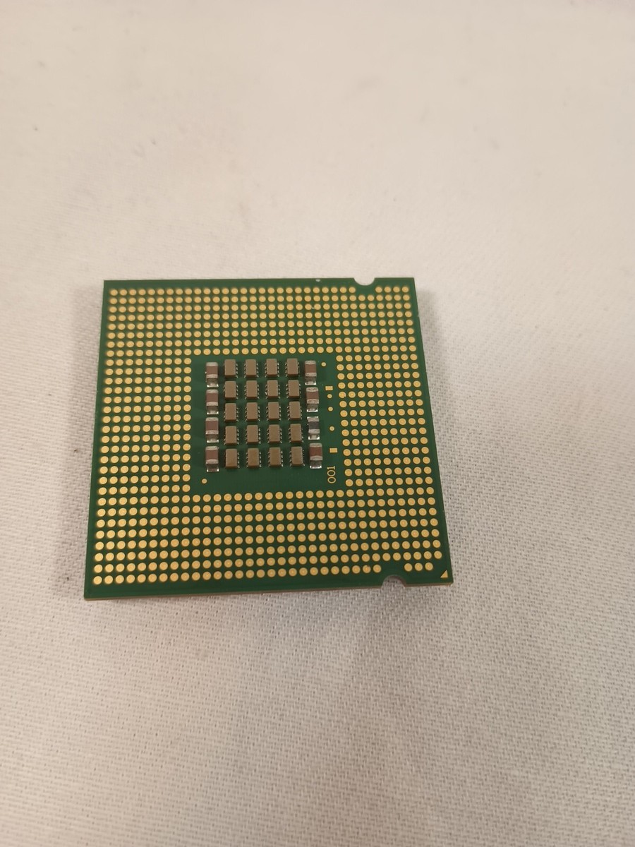 Intel Pentium D 820 /2M /800 05A CPU SL8CP socket 775 dual-core