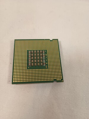 Intel Pentium D 820 2.8GHz /2M /800 / 05A CPU SL8CP socket 775 dual-core 