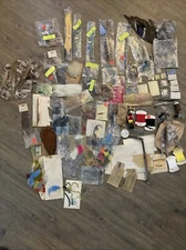 Big Lot of Fly Tying Fishing Material Hair Feathers Hackle Fur Thread Hooks Vise