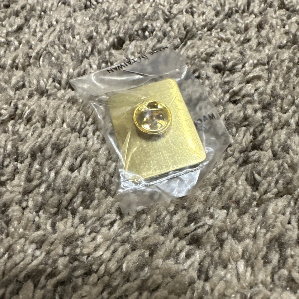 Seattle Mariners Pins Ken Griffey Jr Pin Batting Fantasy Collector Baseball Pin - Image 2 of 3