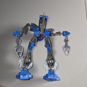 2003 vintage LEGO 8590 Bionicle GUURAHK 