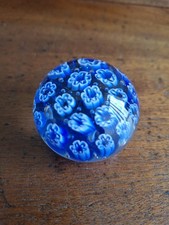 Fermacarte floreale in vetro artistico blu Millefiori.
