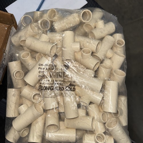 Flow Guard Gold CPVC Reducer Tee 3/4x3/4x1/2 Qty 50 CTS 2400