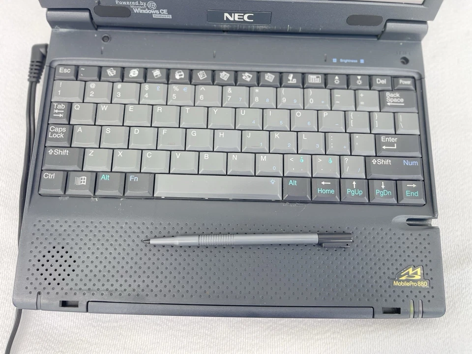 ORDENADOR PORTÁTIL PORTÁTIL DE MANO NEC MC/R730A MOBILE PRO 880 Foto 2 de 4