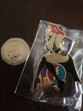 Sexy FUN  - Naked  JESSICA RABBIT  - PIN BADGE NEW 