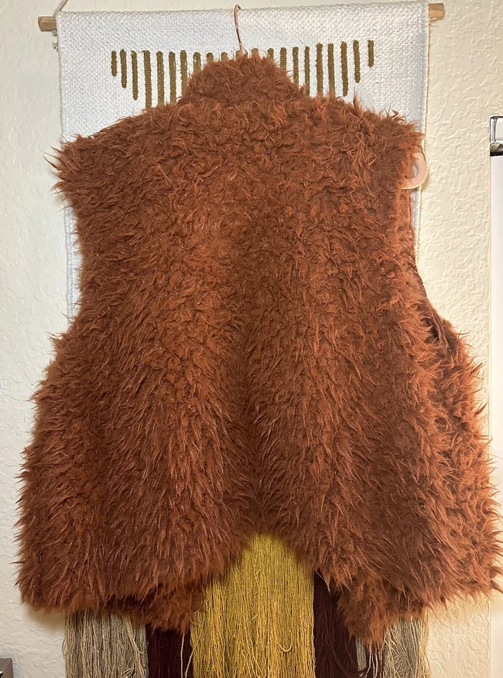 Colete feminino de pele sintética tamanho XL cor pão de gengibre - Imagem 2 de 4