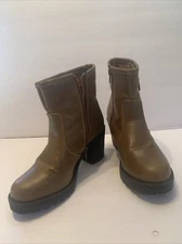 Women’s Cathy Jean booty combat brown Sz 7 gently used 