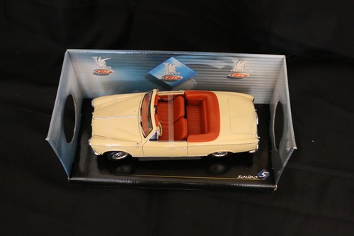 1964 Peugeot 403 Convertible Solid 1:18 Scale - Picture 2 of 4