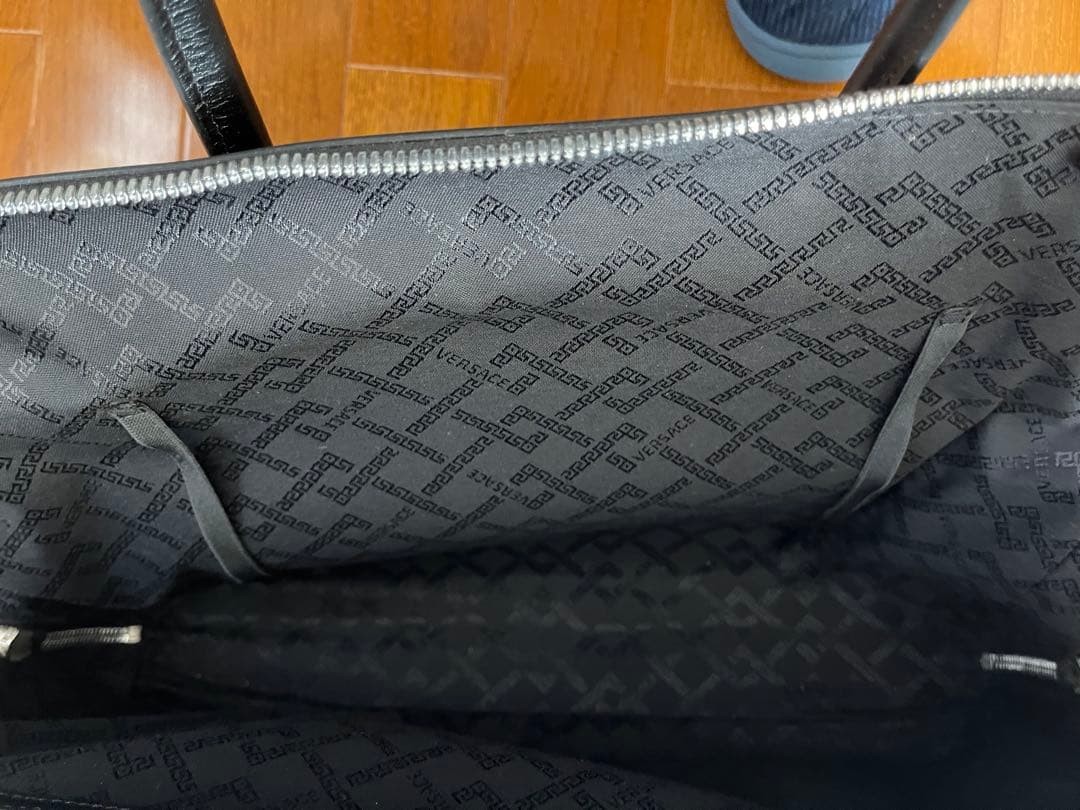 Versace Black Leather Business Bag Used Excellent Condition thumbnail 10