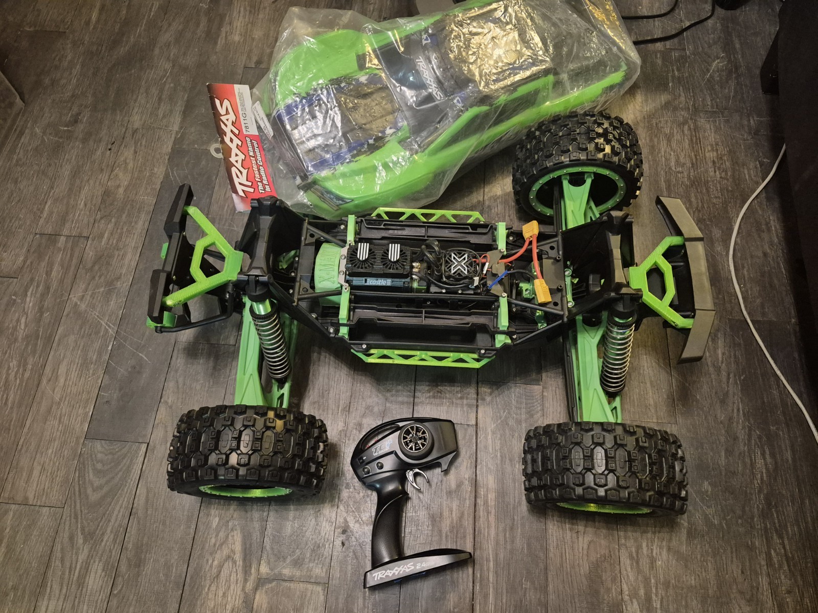 Traxxas Xmaxx 8s Castle  2028 Pro Line Badlands X Maxx