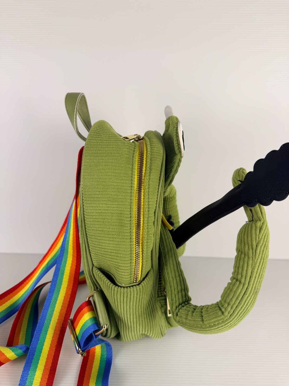 Her Universe Mini Backpack DISNEY KERMIT the FROG w BANJO Corduroy Rainbow Strap