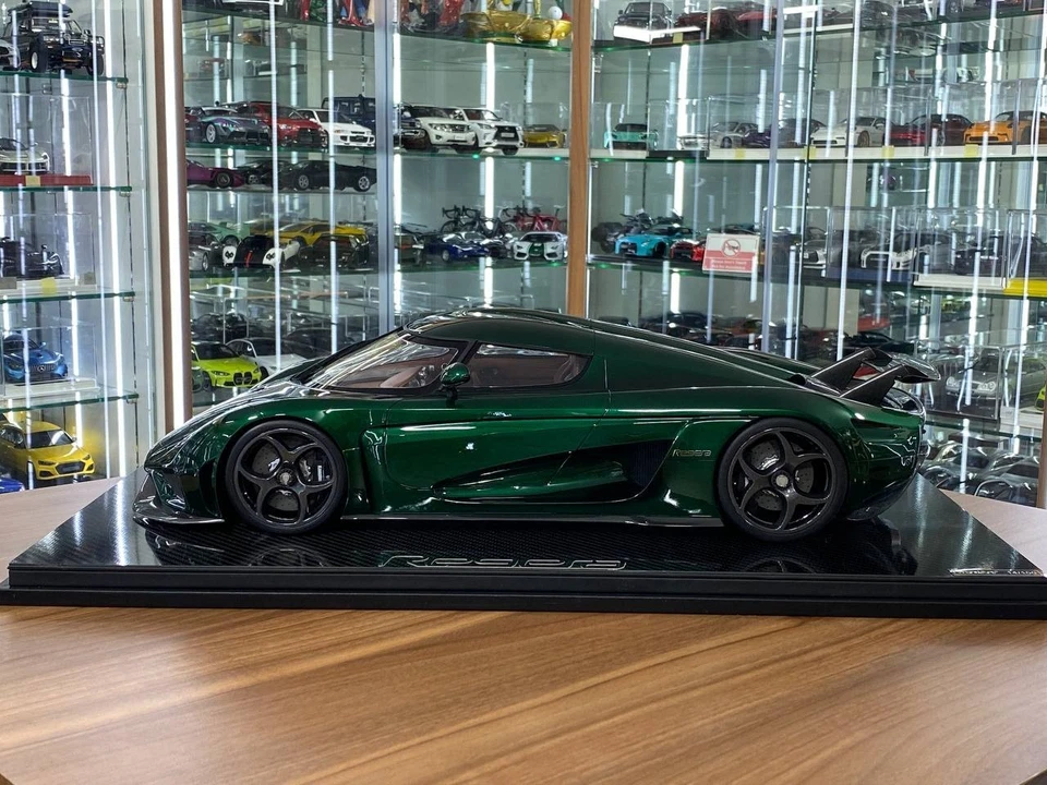 FrontiArt Koenigsegg Regera |Green Tinted Carbon Limited Edn. 100pcs [1/8 Resin] - Image 3 of 4