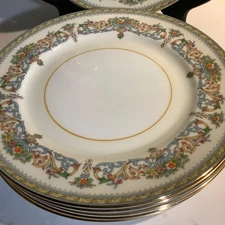 Aynsley Henley Lot of 6 Luncheon 8.25" Bone China Plates Gold Trim England