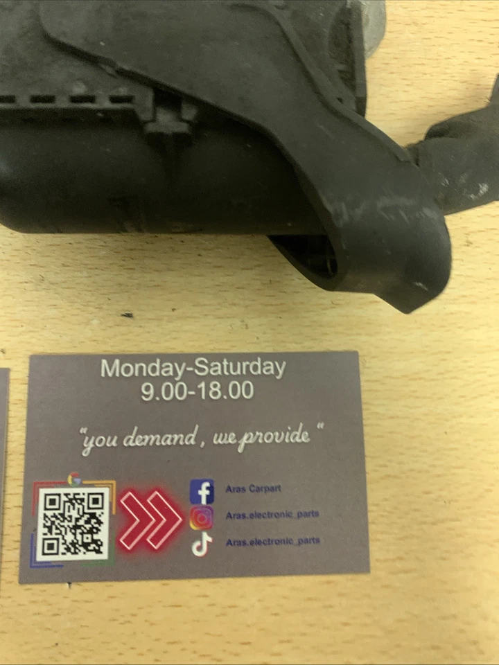 Opel Antara engine control unit ECU 96950947 0281015569 - Image 4 of 4